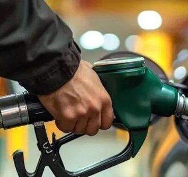 Benzin Fiyatlarına Şok Zam! Cebimizi Sarsan Yeni Artış! 5 benzin-fiyatlarina-sok-zam-cebimizi-sarsan-yeni-artis-Frzpw7jQ.jpg