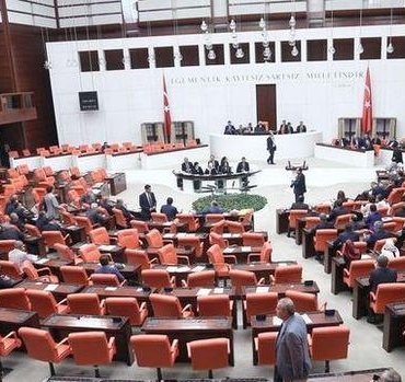 Ekonomi ve Siyaset Arenasında Fırtınalar: 29 Eylül 2024'te Neler Olacak? 4 ekonomi-ve-siyaset-arenasinda-firtinalar-29-eylul-2024te-neler-olacak-S7TJiT56.jpg