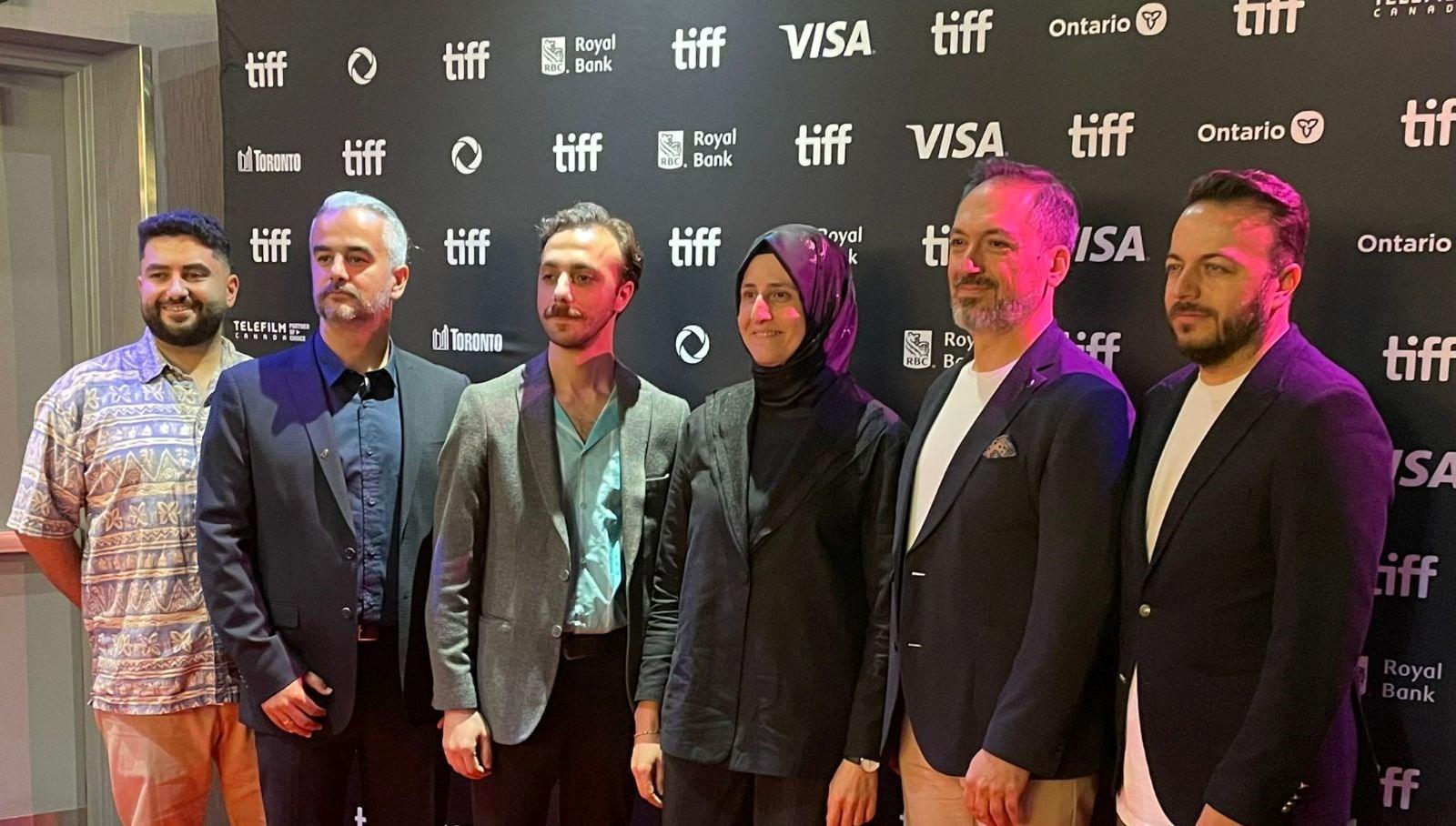 Gülizar Filminin Dünya Prömiyeri Toronto'da Gerçekleşti 3 gulizar-filminin-dunya-promiyeri-torontoda-gerceklesti-SVFmjznj.jpg