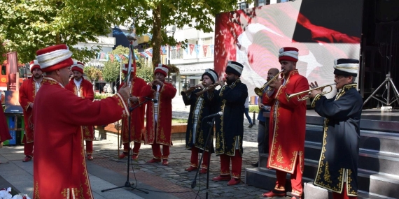 İtfaiye Haftası: Cesur Kahramanların Coşkulu Kutlamasıyla Yangın Güvenliğine Dikkat Çekildi!