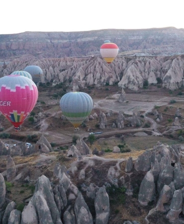 Kapadokya: Tarih ve Doğanın Büyüleyici Buluşması 5 kapadokya-tarih-ve-doganin-buyuleyici-bulusmasi-jkXcnwXj.jpg