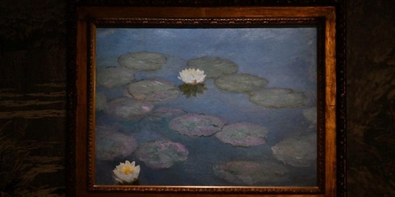 Monet’in Efsanevi Nilüferler Tablosu: 30 Milyon Dolarla Rekor Kırdı, Sanat Dünyası Şokta!