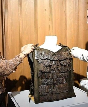 Roma Döneminin Gizemli Lejyoner Zırhı: Gümüşhane Kent Müzesi'nde Tarihin Tozlu Sayfalarına Yolculuk! 2 roma-doneminin-gizemli-lejyoner-zirhi-gumushane-kent-muzesinde-tarihin-tozlu-sayfalarina-yolculuk-ytnPa7V6.jpg