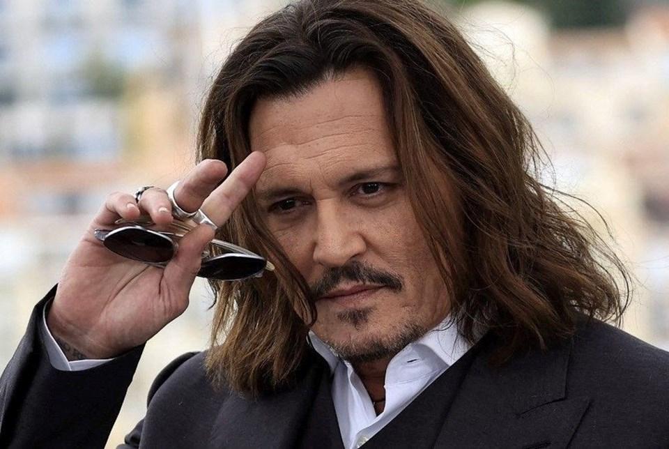 Şok Edici! Johnny Depp'e Onur Ödülü Veriliyor: Bu Kararın Arkasındaki Gizemli Sebep Ne? 1 Johnny Depp'ten Yeni Bir Başlangıç