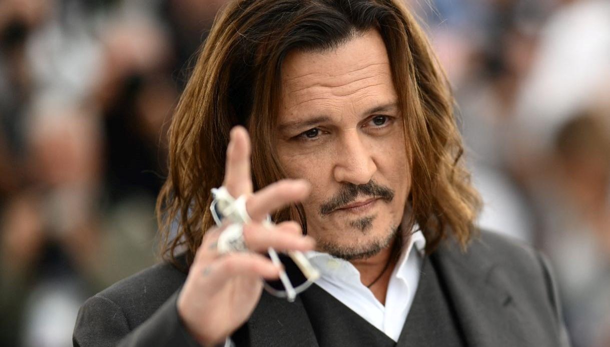 Şok Edici! Johnny Depp'e Onur Ödülü Veriliyor: Bu Kararın Arkasındaki Gizemli Sebep Ne? 3 sok-edici-johnny-deppe-onur-odulu-veriliyor-bu-kararin-arkasindaki-gizemli-sebep-ne-5dyBcV5F.jpg