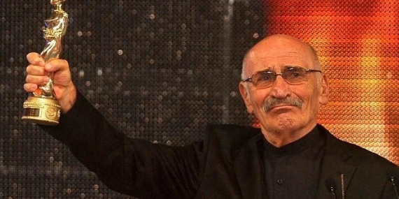 Tuncel Kurtiz: 11 Yıl Sonra Unutulmaz Hatıralar ve Efsanevi İhtişamı ile Anıyoruz!