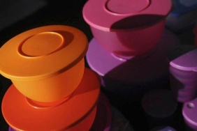Tupperware Şok İflas Başvurusu: Plastik Devrimi Sarsılıyor! 6 tupperware-sok-iflas-basvurusu-plastik-devrimi-sarsiliyor-YhU95CW3.jpg