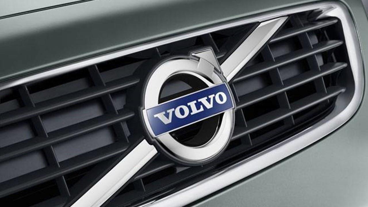 Volvo, 2030 Elektrikli Araç Hedefini Gözden Geçirdi: Hibrit Araçlara Yöneliyor 2 volvo-2030-elektrikli-arac-hedefini-gozden-gecirdi-hibrit-araclara-yoneliyor-E3xK5U82.jpg