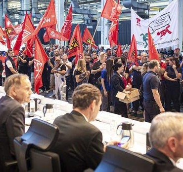 VW ve Sendika Arasında Tarihi Müzakere: Geleceği Şekillendiren Anlar! 5 vw-ve-sendika-arasinda-tarihi-muzakere-gelecegi-sekillendiren-anlar-JVxaIra5.jpg