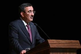 Yılmaz'dan Şok Açıklama: Türkiye'ye 5 Milyar Dolarlık Dev Yatırım Kapıda! 1 yilmazdan-sok-aciklama-turkiyeye-5-milyar-dolarlik-dev-yatirim-kapida-8RdS23nx.jpg