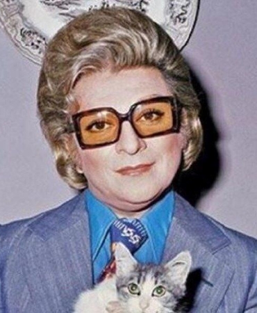 Zeki Müren'in Ebediyete İntikalinin Üzerinden 28 Yıl Geçti: Sanat Güneşi'nin Sırrı ve Unutulmaz Mirası! 7 zeki-murenin-ebediyete-intikalinin-uzerinden-28-yil-gecti-sanat-gunesinin-sirri-ve-unutulmaz-mirasi-5Yhy3JlV.jpg