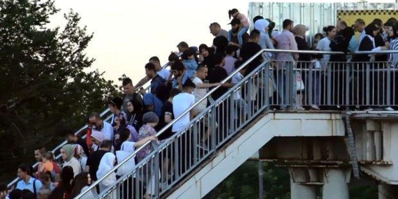 2023’te Yoksullukta Tarihi Düşüş: 697 Bin Kişi Daha Umut Buldu!