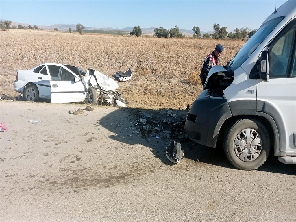 Afyonkarahisar'da Okul Servisi Kazasında Feci Kaza: 4 Can Gitti, 5 Yaralı 3 İnceleme Süreci