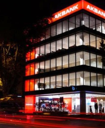 Akbank'ın Üçüncü Çeyrek Kârı: Beklentileri Alt Üst Eden Şaşırtıcı Sonuç! 8 akbankin-ucuncu-ceyrek-k-ri-beklentileri-alt-ust-eden-sasirtici-sonuc-FrgtjEqZ.jpg