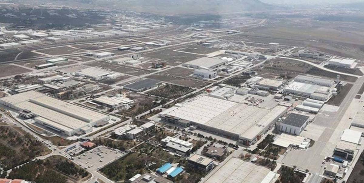 Ankara'da TUSAŞ'a Yapılan Terör Saldırısında Şehit ve Yaralılar Var! 2 ankarada-tusasa-yapilan-teror-saldirisinda-sehit-ve-yaralilar-var-KkP6ThGj.jpg