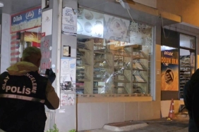 Ataşehir'de Silahlı Çatışma: 1 Kişi Hayatını Kaybetti, 3 Yaralı 4 atasehirde-silahli-catisma-1-kisi-hayatini-kaybetti-3-yarali-ikqbF1EH.jpg