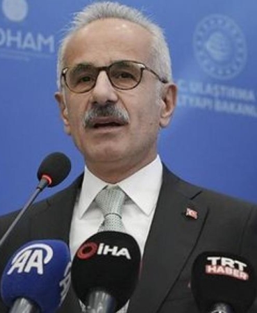 Bakan Uraloğlu'ndan Ulaşımda Devrim Niteliğinde Tek Kart Müjdesi! 3 bakan-uraloglundan-ulasimda-devrim-niteliginde-tek-kart-mujdesi-6fN26r44.jpg
