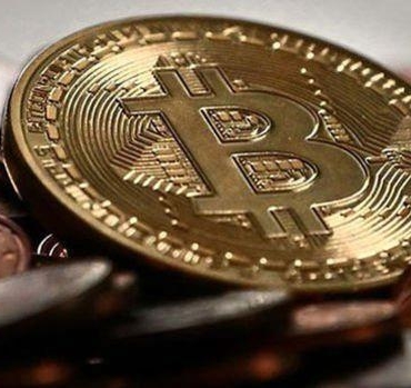 bitcoinde-200-bin-dolar-hedefi-gelecek-beklentileri-ve-analizler-HsTYekyc.jpg