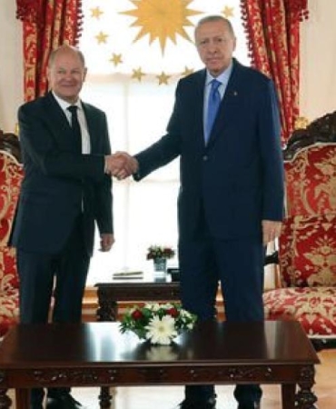 Cumhurbaşkanı Erdoğan ve Almanya Başbakanı Scholz'un Tarihi Zirvesi: Stratejik İttifakın Yeni Dönemi Başladı! 10 cumhurbaskani-erdogan-ve-almanya-basbakani-scholzun-tarihi-zirvesi-stratejik-ittifakin-yeni-donemi-basladi-ZTZs51Fi.jpg