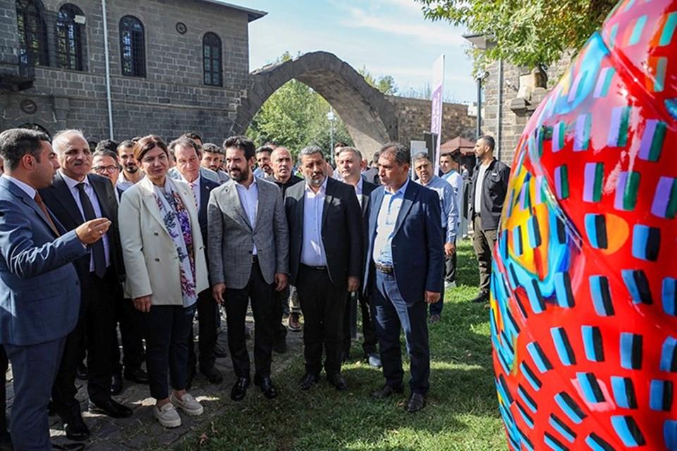 Diyarbakır Kültür Yolu Festivali: Unutulmaz Bir Deneyime Hazır Mükemmel Bir Yolculuğa Çıkmaya Ne Dersiniz? 1 Diyarbakır'da Kültür Yolu Festivali Coşkusu