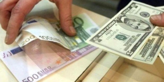 Döviz Mevduatlarında Şok Düşüş: Yatırımcılar Ne Yapmalı?