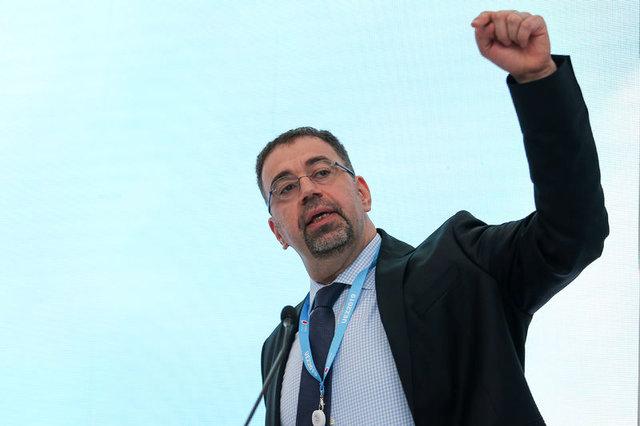 Dünya Ekonomisinin Dehası: Nobel Ödüllü Daron Acemoğlu'nun Hayatı ve Başarıları! 4 Dünya Ekonomisinin Dehası: Nobel Ödüllü Daron Acemoğlu'nun Hayatı ve Başarıları!