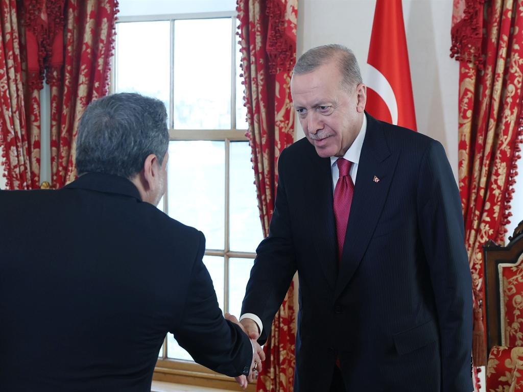 Erdoğan, Dört Ülkenin Dışişleri Bakanlarını Tarihi Bir Görüşmede Ağırladı 4 Erdoğan, Dört Ülkenin Dışişleri Bakanlarını Tarihi Bir Görüşmede Ağırladı