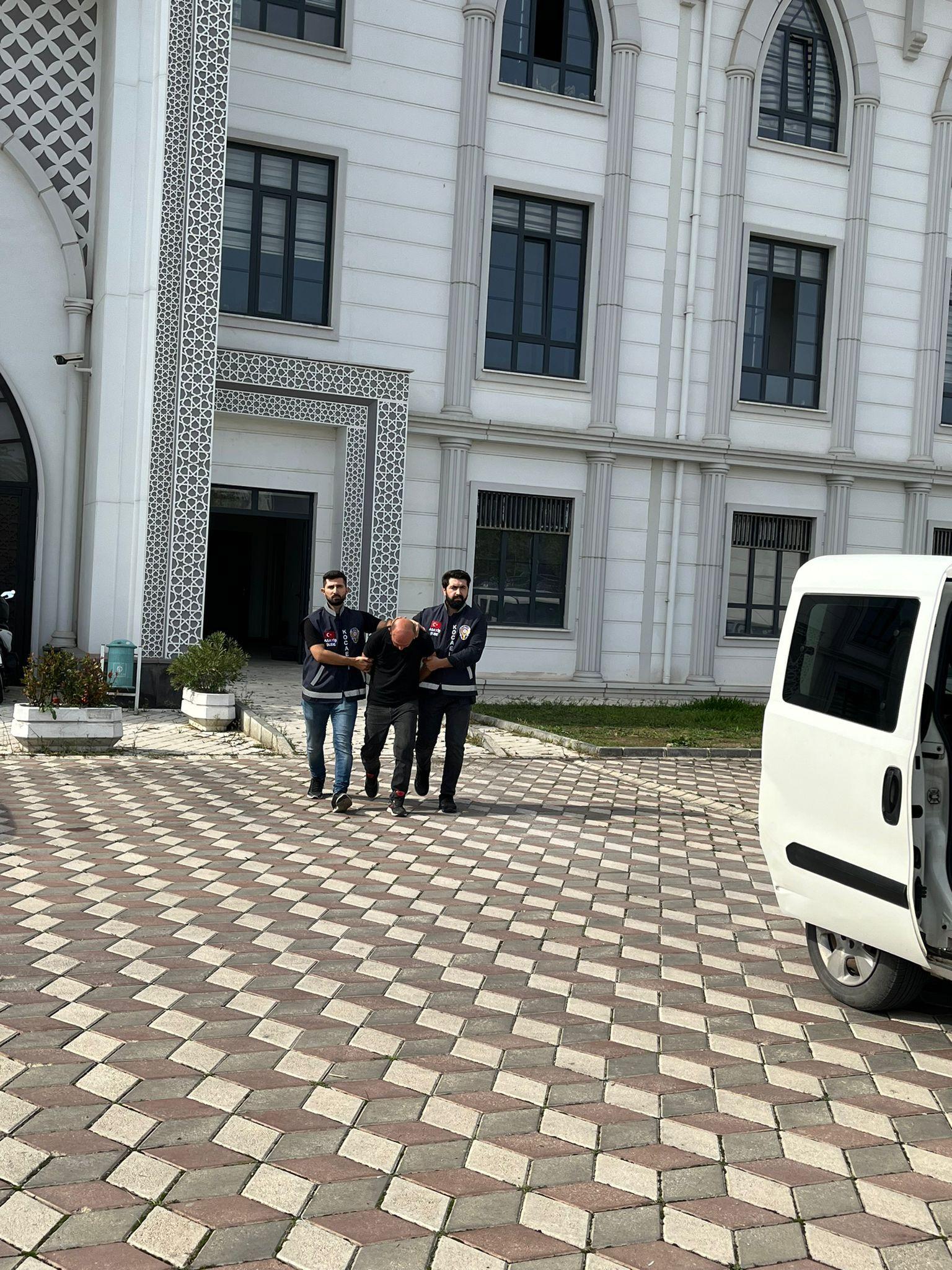 Eşine Şiddet Uygulayan Adam, Ambulansın Peşindeyken Yakalandı 1 Tuncay Ateş'in Gözaltına Alınması
