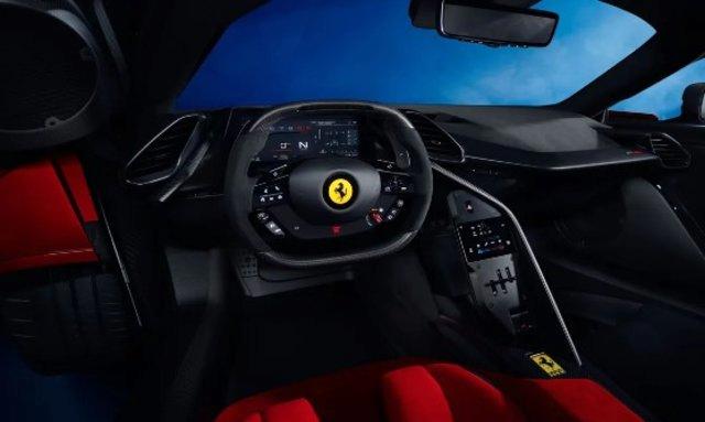 Ferrari, Göz Kamaştıran Yeni Modeliyle Lüksün Sınırlarını Zorluyor! 3 Ferrari, Göz Kamaştıran Yeni Modeliyle Lüksün Sınırlarını Zorluyor!