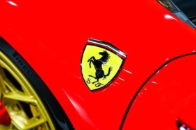 Ferrari, Göz Kamaştıran Yeni Modeliyle Lüksün Sınırlarını Zorluyor! 5 ferrari-goz-kamastiran-yeni-modeliyle-luksun-sinirlarini-zorluyor-XlNGDLVz.jpg