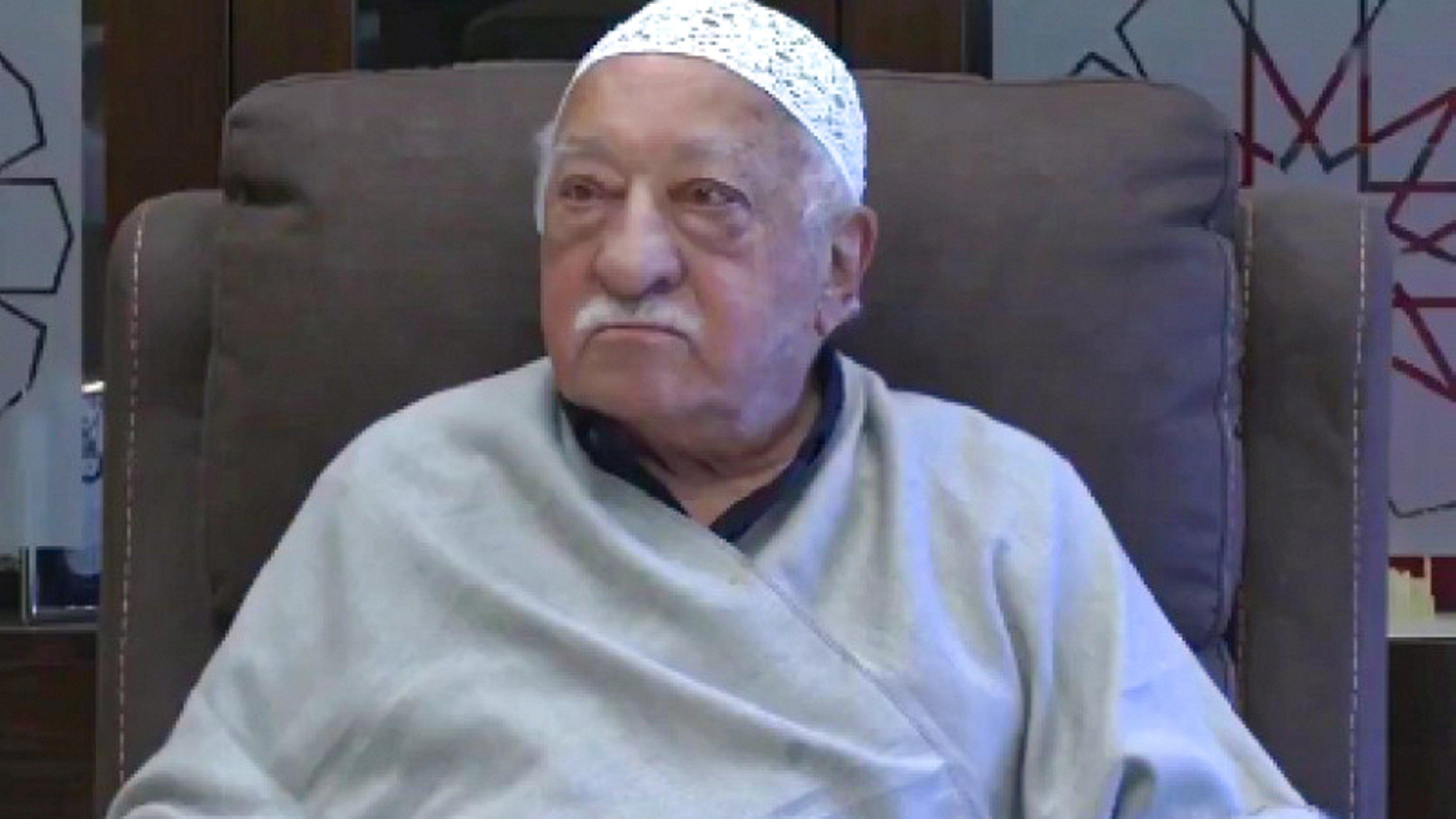 FETÖ Elebaşının Gömülmesinden Önceki Kavga: İç Çatışmaların Perde Arkası 1 FETÖ Elebaşı Gülen'in Ölümü ve Sonrası