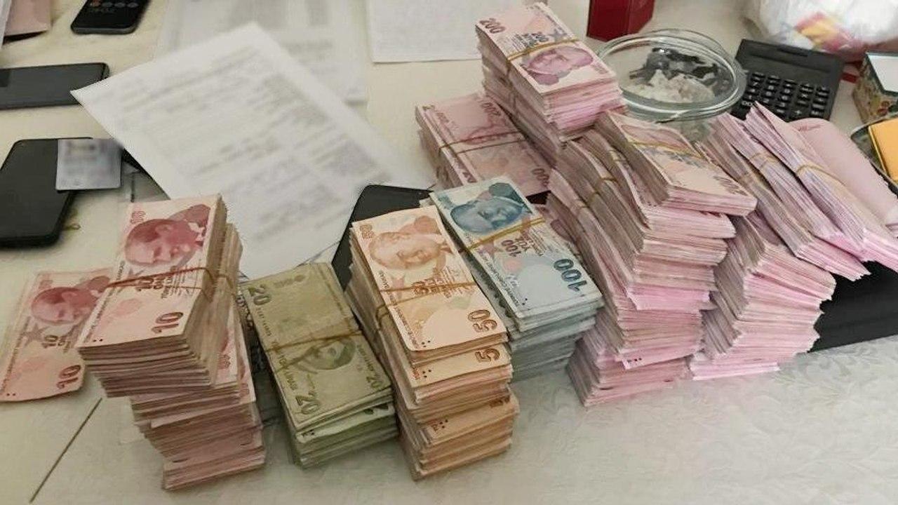 FETÖ ve 30 Milyar Dolarlık Para Yönetimi Mücadelesi 4 FETÖ ve 30 Milyar Dolarlık Para Yönetimi Mücadelesi