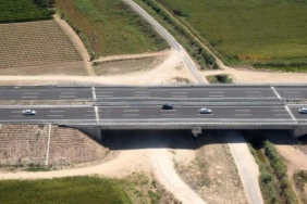 Gebze–İzmir Otoyol Paylarında Şok Duraklama: Yatırımcılar Ne Yapacak? 3 gebzeizmir-otoyol-paylarinda-sok-duraklama-yatirimcilar-ne-yapacak-zGzm6p8r.jpg