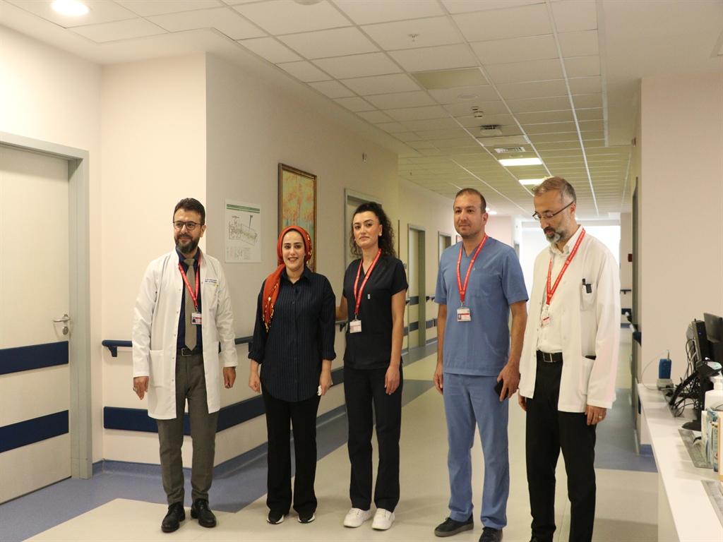 Hapşırık Nöbeti Geçiren Kadına Konulan İlginç Teşhis 4 Hapşırık Nöbeti Geçiren Kadına Konulan İlginç Teşhis