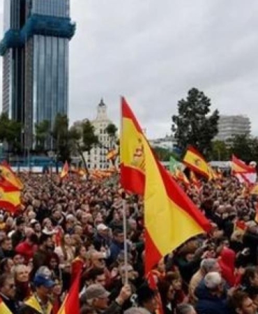 İspanya'da Erken Emeklilik İçin Tarihi Grev: Haklar İçin Sokaklara Dökülenler! 4 ispanyada-erken-emeklilik-icin-tarihi-grev-haklar-icin-sokaklara-dokulenler-euT2k2Bx.jpg