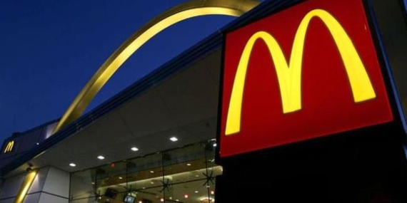 McDonald’s’ın Üçüncü Çeyrek Çöküşü: Küresel Satışlar Dibe Vurdu!