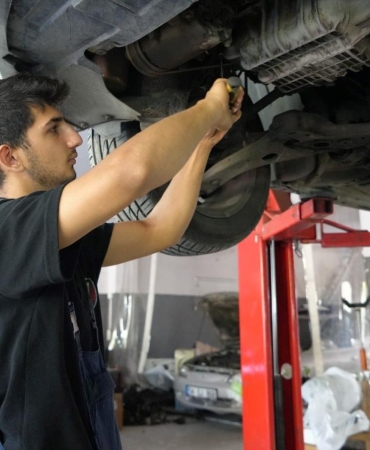 Oto Ustalarından Araç Sahiplerine Önemli Uyarı: Kazaların Ardından Vekalet Talep Edenlere Dikkat! 10 oto-ustalarindan-arac-sahiplerine-onemli-uyari-kazalarin-ardindan-vekalet-talep-edenlere-dikkat-er2Cy36y.jpg