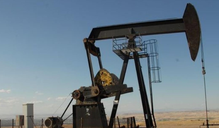 Petrol Fırtınası Sona Erdi: İki Günlük Yükselişin Ardından Düşüş Başladı! 6 petrol-firtinasi-sona-erdi-iki-gunluk-yukselisin-ardindan-dusus-basladi-E1gTqbUT.jpg