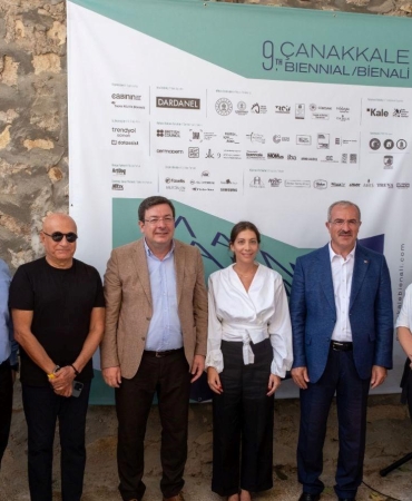 Sanat Tutkunları Dikkat! 9. Çanakkale Bienali'nde Kaçırılmayacak Anlar Sizi Bekliyor! 10 sanat-tutkunlari-dikkat-9-canakkale-bienalinde-kacirilmayacak-anlar-sizi-bekliyor-HhHvWxuu.jpg