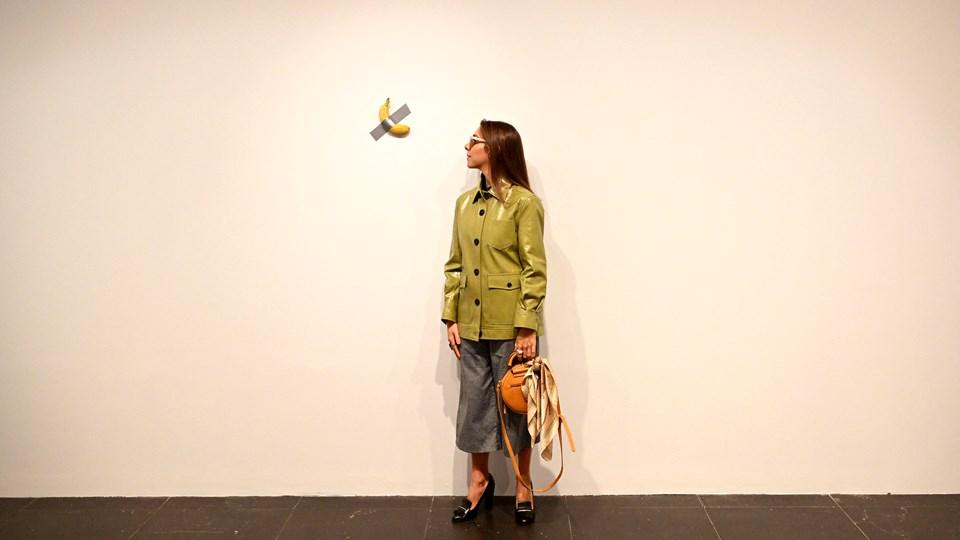 Sanatın Sınırlarını Zorlayan Eser: Duvara Bantlanmış Muz Tekrar Satışta! Kaçırmayın! 1 Sanatın Sınırları: Maurizio Cattelan'ın