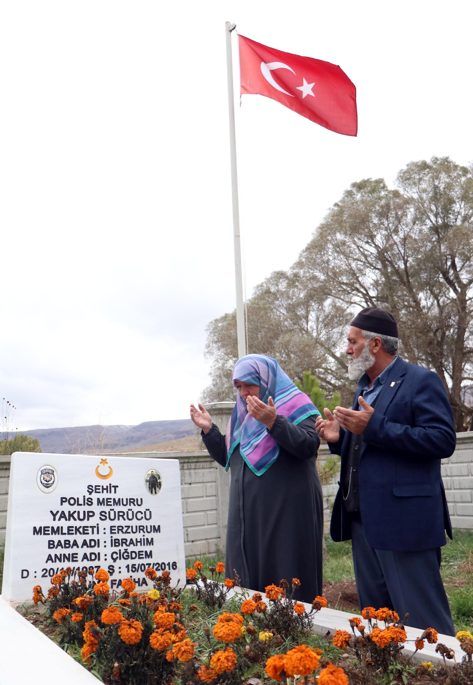 Şehit Oğluna Müjdeyi Veren Baba: Hain Sonunda Geberdi! 5 Vatan Sevgisi ve Güçlü Duygular
