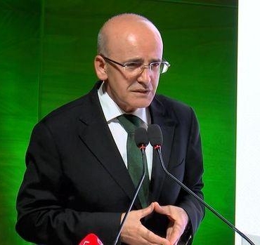 Şimşek'ten Şok Açıklama: Ağustos'ta Cari Açık 15 Milyar Doların Altına İniyor! 10 simsekten-sok-aciklama-agustosta-cari-acik-15-milyar-dolarin-altina-iniyor-Ramz4lVl.jpg