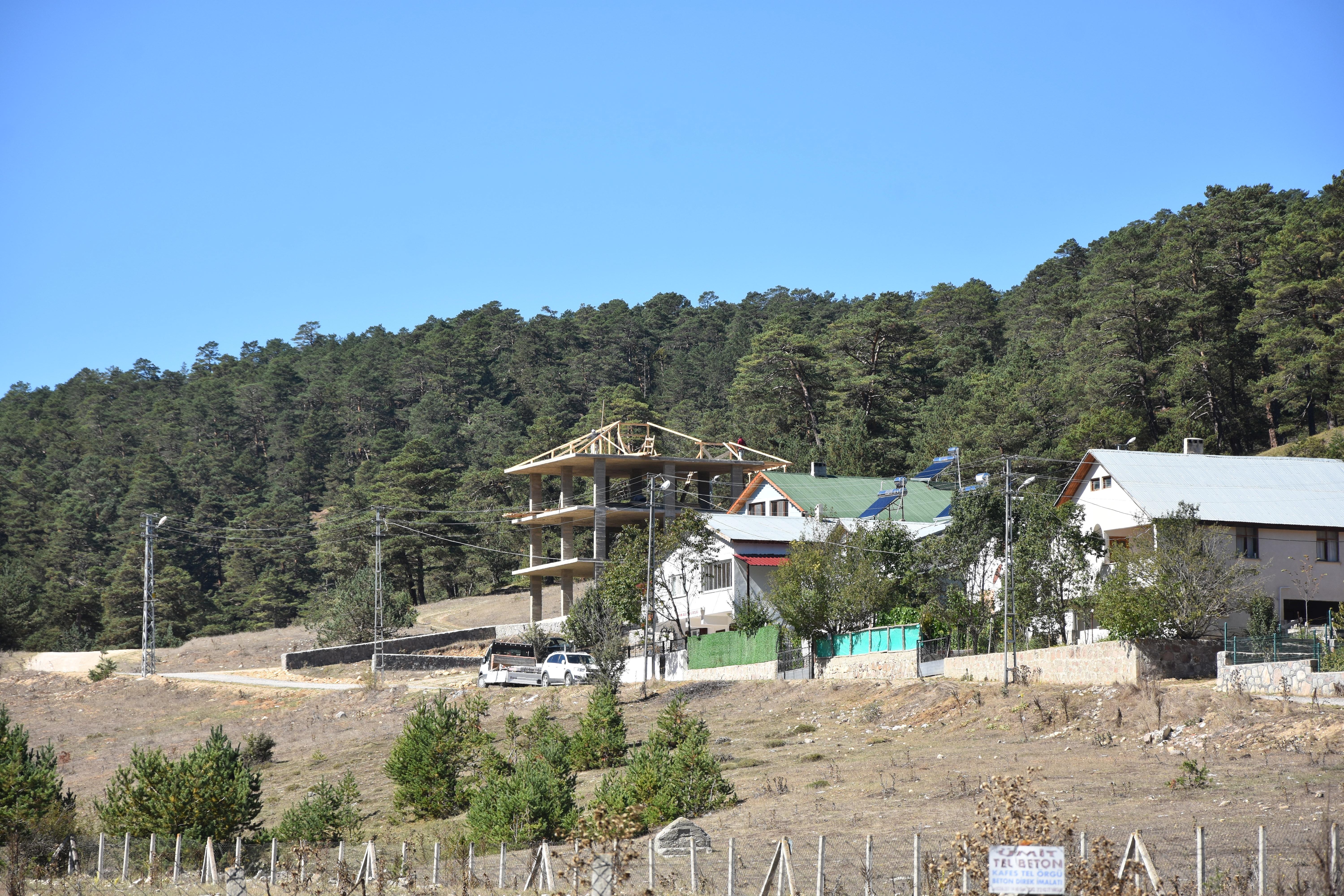 Sivas'ta Dehşet Verici Yayla Yağması: Betonla Yok Edilen Bölge Hakkında Her Şey! 7 Sivas'ta Dehşet Verici Yayla Yağması: Betonla Yok Edilen Bölge Hakkında Her Şey!