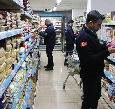 Şok! Bakanlık 2023'ün İlk 9 Ayında Fahiş Fiyatlara 1,3 Milyar TL Ceza Kesti! 2 sok-bakanlik-2023un-ilk-9-ayinda-fahis-fiyatlara-13-milyar-tl-ceza-kesti-aNaypc4g.jpg