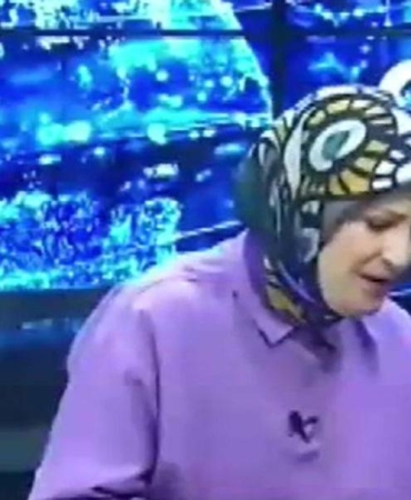 Sunucu Canlı Yayında Depremle Karşılaştı: 'Hızla Dışarı Çıkın!' 3 sunucu-canli-yayinda-depremle-karsilasti-hizla-disari-cikin-gi7VsnlS.jpg