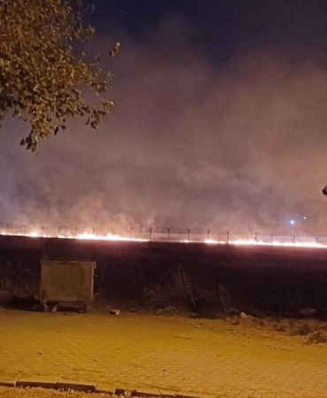 Suriye'de Muhalifler Arasında Şiddetli Çatışmalar; Kilis'e İki Havan Mermisi Düşmesi 9 suriyede-muhalifler-arasinda-siddetli-catismalar-kilise-iki-havan-mermisi-dusmesi-dzSgzerr.jpg
