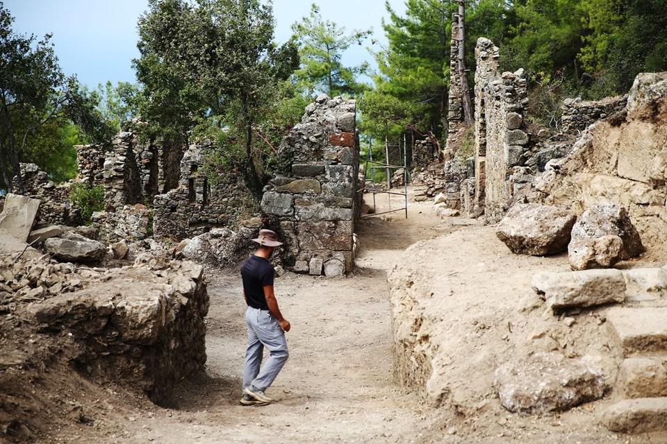 Syedra Antik Kenti'nde Gece Müzeciliği: Tarihin Derinliklerine Yolculuk Yapmaya Hazır Mistik Bir Deneyim! 1 Seki Mahallesi'nde Antik Kent Kazıları Devam Ediyor