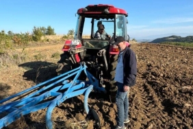 Tarlayı Sürerken El Bombasına Takılan Şanssız Olay 6 tarlayi-surerken-el-bombasina-takilan-sanssiz-olay-LfbJNshp.jpg