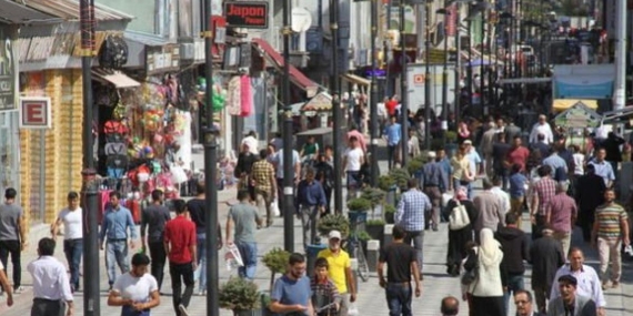 Türkiye Ekonomisi Sıcaklığını Koruyor: Büyüme İddiaları ve Gerçekler!