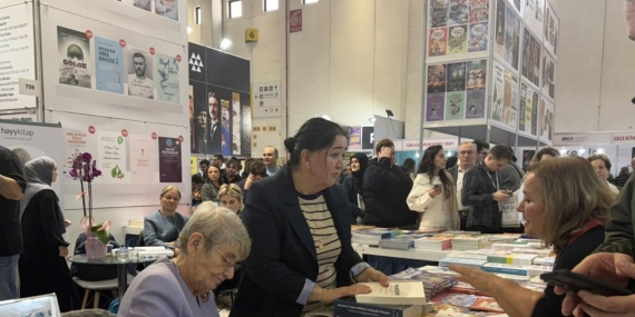 41. Uluslararası İstanbul Kitap Fuarı’nda Son Gün: Kaçırılmaması Gereken Fırsatlar ve Eşsiz Deneyimler!